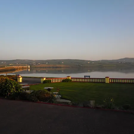 The Waterfront 3* Portmagee